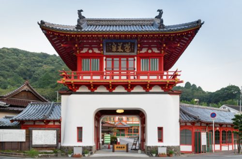 武雄温泉楼門