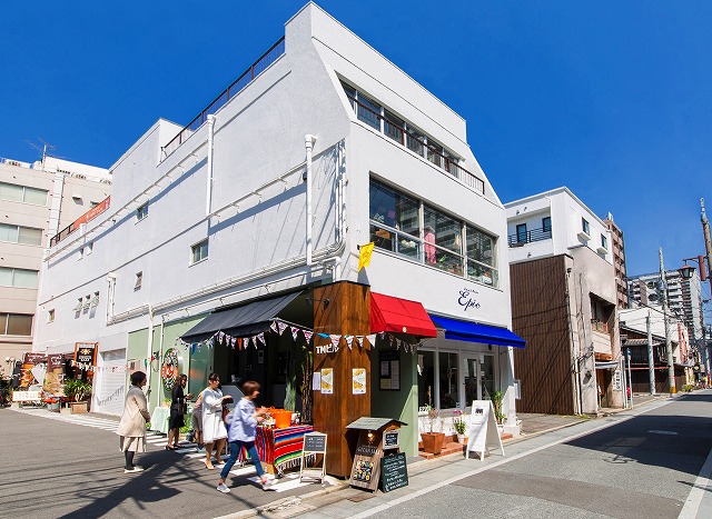 室町シュトラッセ外観1