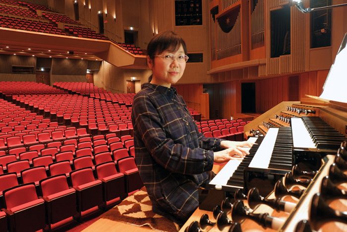 から教会に行き、オルガンに触れる機会が多かった稲穂 美奈子さん。神学校（牧師の大学）