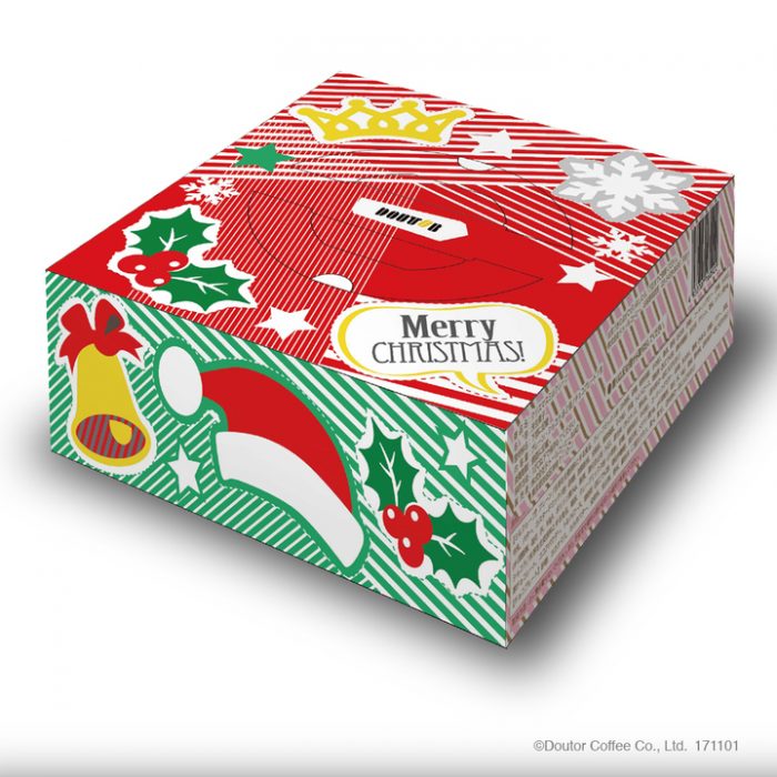 クリスマスミルクレープは、オーナメント、チョコプレート、キャンドル付き。